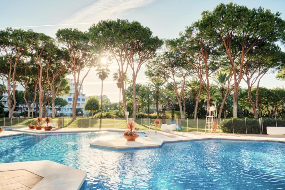 Appartement Playas Del Duque, Puerto Banus, Golf .Playa Y Compras à Marbellac Extérieur photo