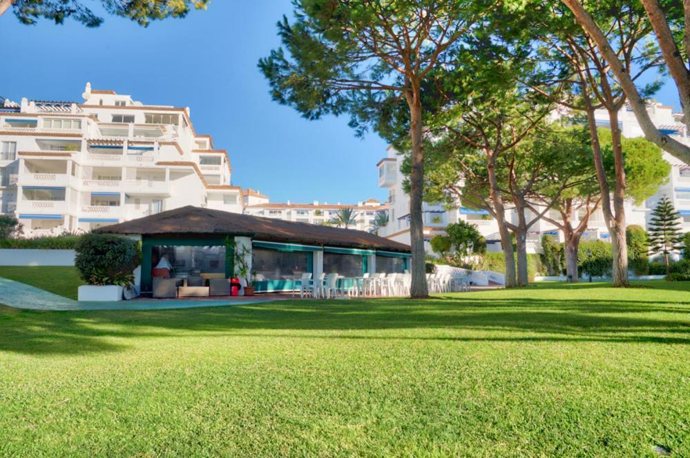 Appartement Playas Del Duque, Puerto Banus, Golf .Playa Y Compras à Marbellac Extérieur photo